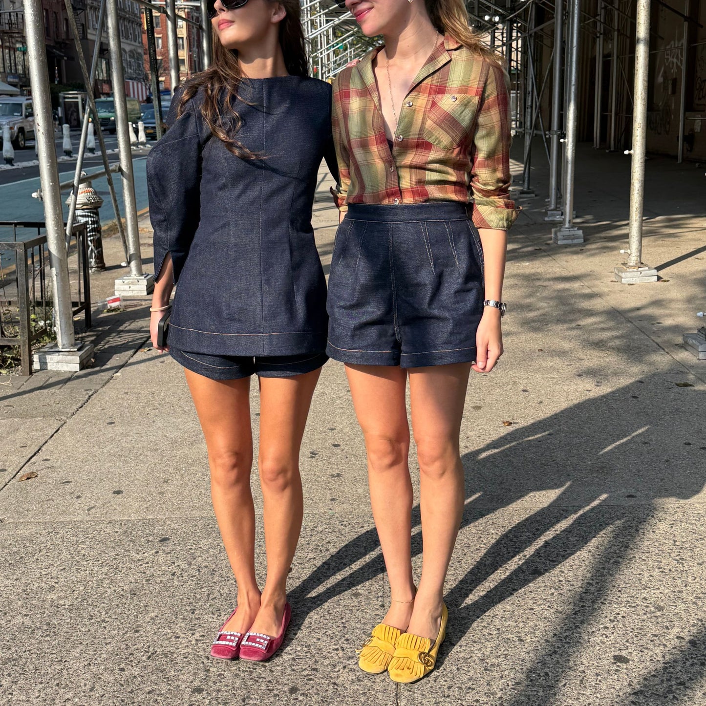 Janice Shorts in Denim With Gold Stitching